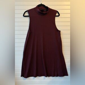 Eye Candy sleeveless tunic. Maroon & Black. Size Large